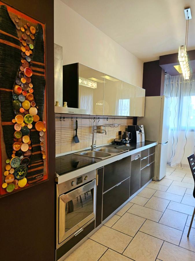 Center Apartment Easy_Luxury Tiranë Luaran gambar