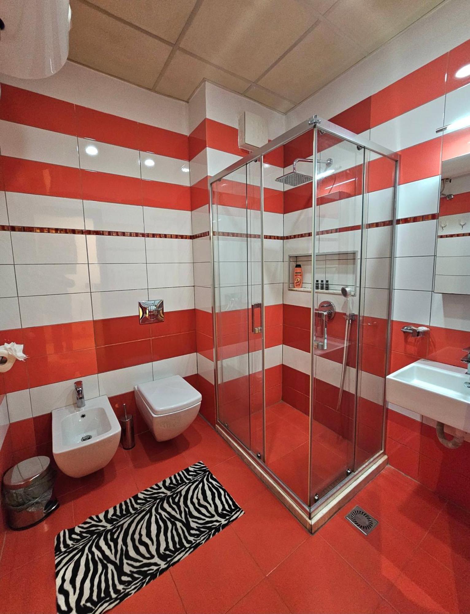 Center Apartment Easy_Luxury Tiranë Luaran gambar