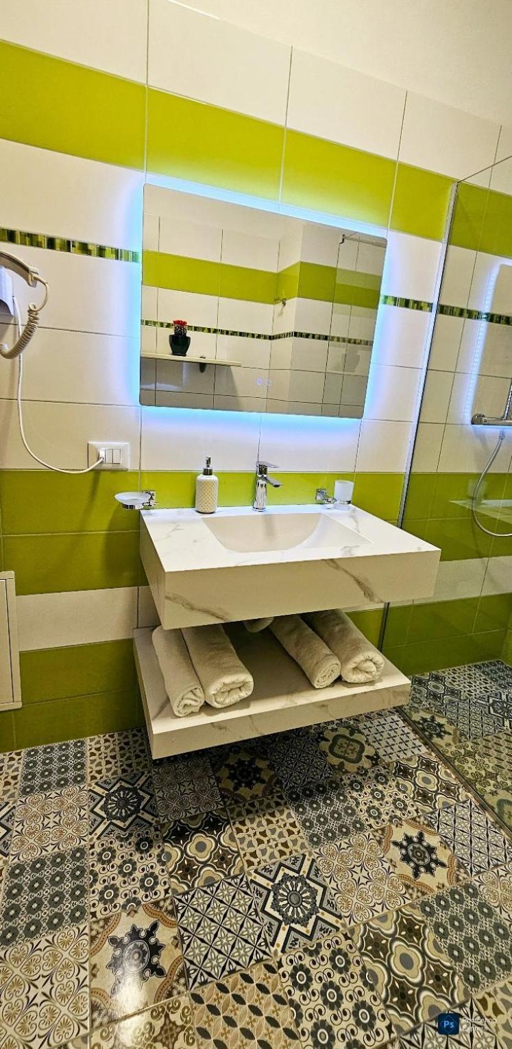 Center Apartment Easy_Luxury Tiranë Luaran gambar